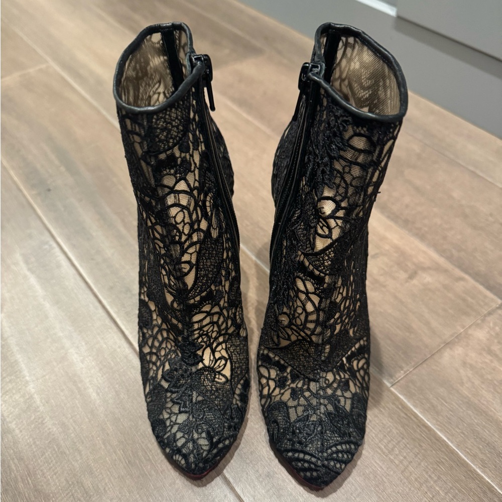Elegant Black Lace Ankle Boots